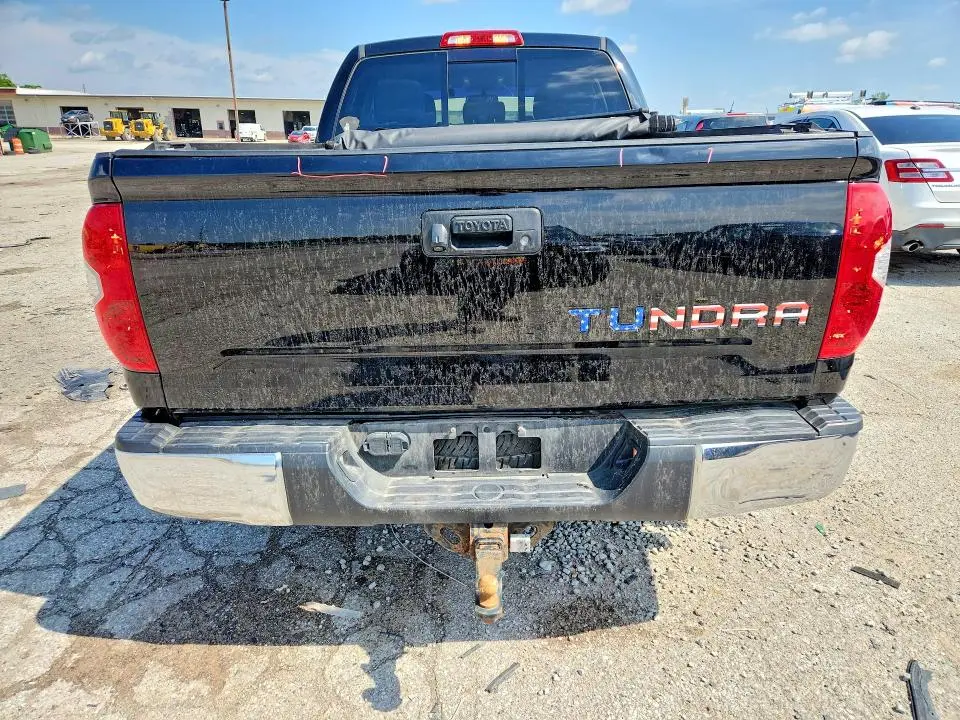 2015 TOYOTA TUNDRA SR5  