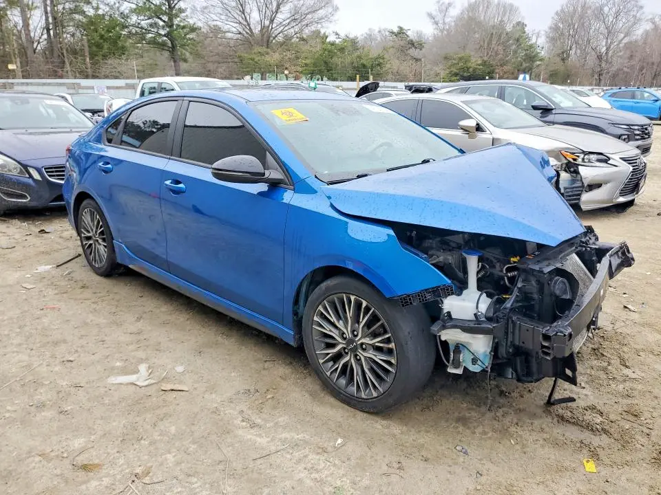 2022 KIA FORTE GT-LINE  