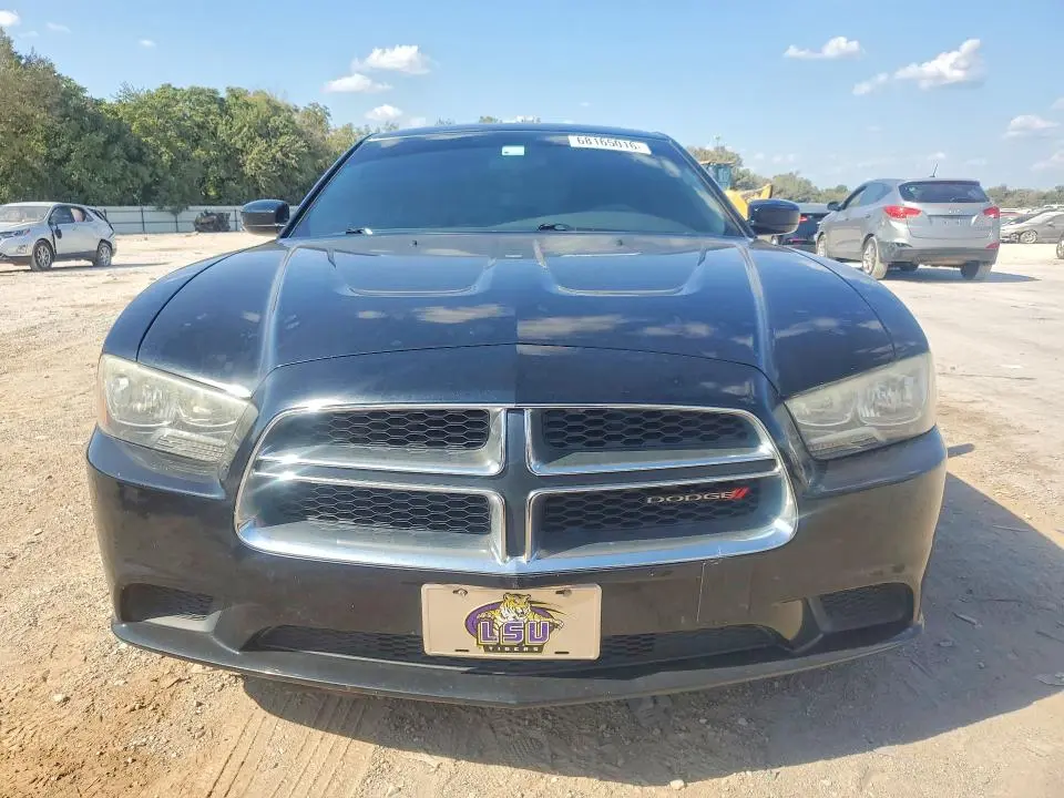 2012 DODGE CHARGER SE  