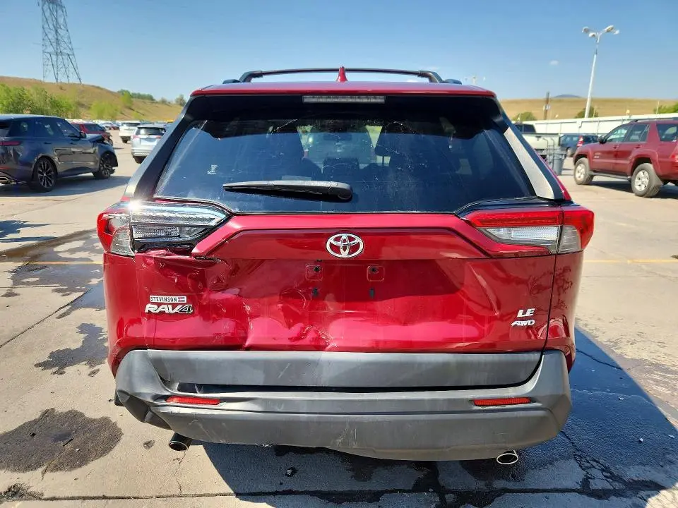 2019 TOYOTA RAV4 LE  