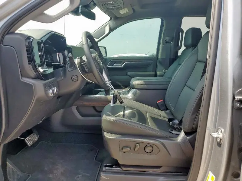 2025 GMC SIERRA K1500 SLT  