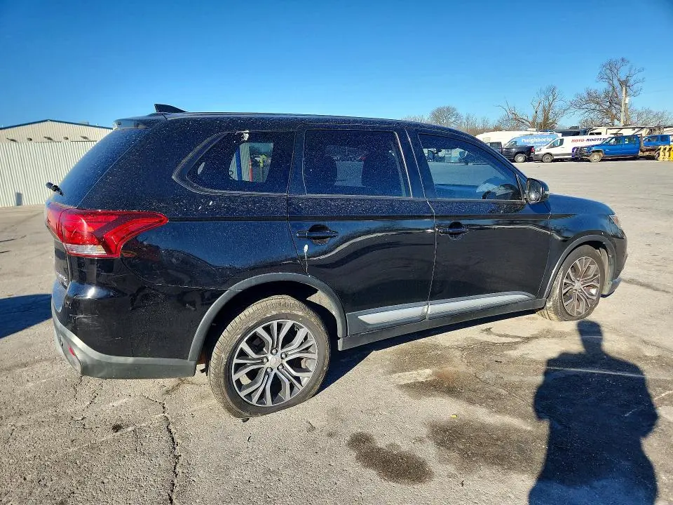 2018 MITSUBISHI OUTLANDER SE  