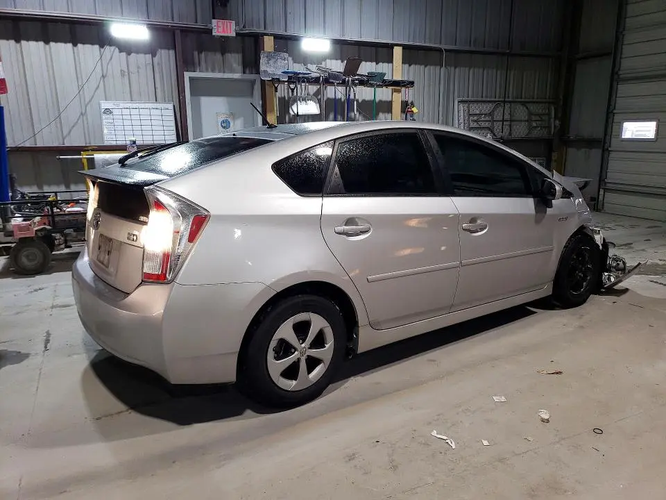 2015 TOYOTA PRIUS   