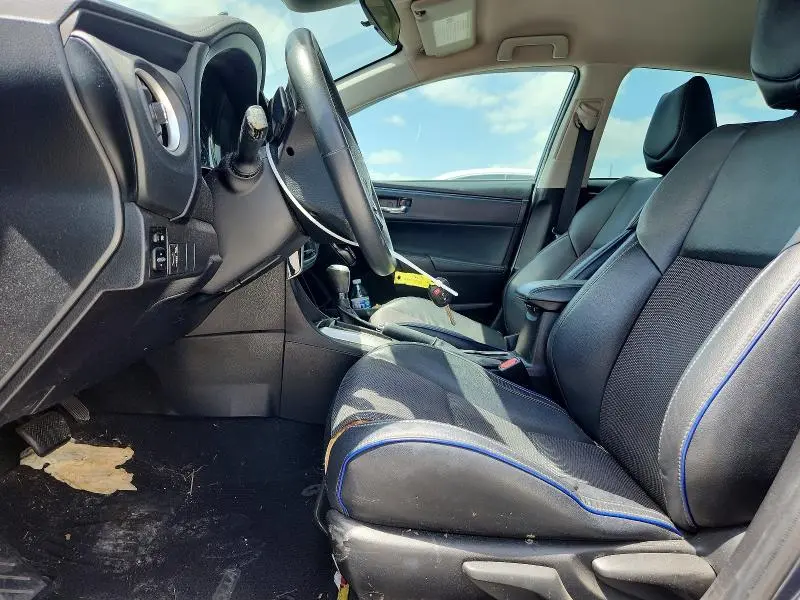 2018 TOYOTA COROLLA SE  