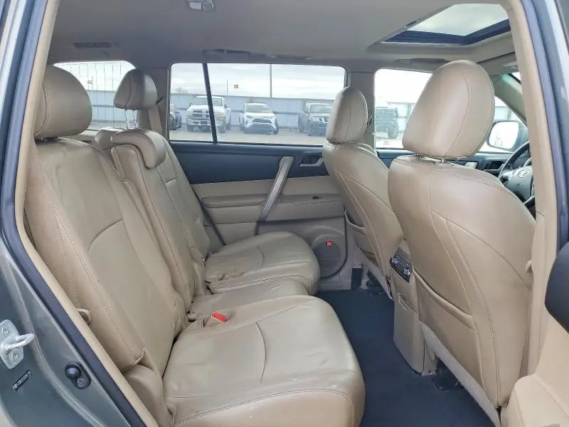 2011 TOYOTA HIGHLANDER BASE  