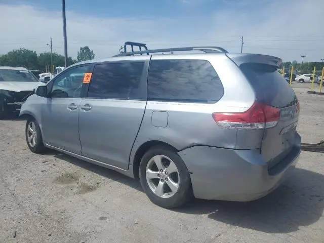 2013 TOYOTA SIENNA LE  