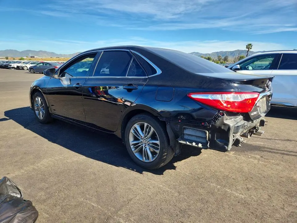 2016 TOYOTA CAMRY LE  