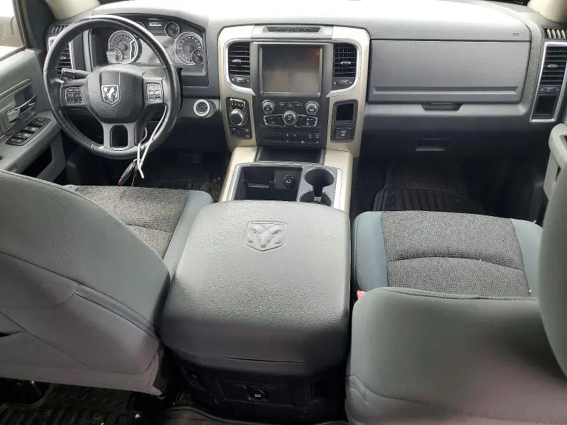2014 RAM 1500 SLT  