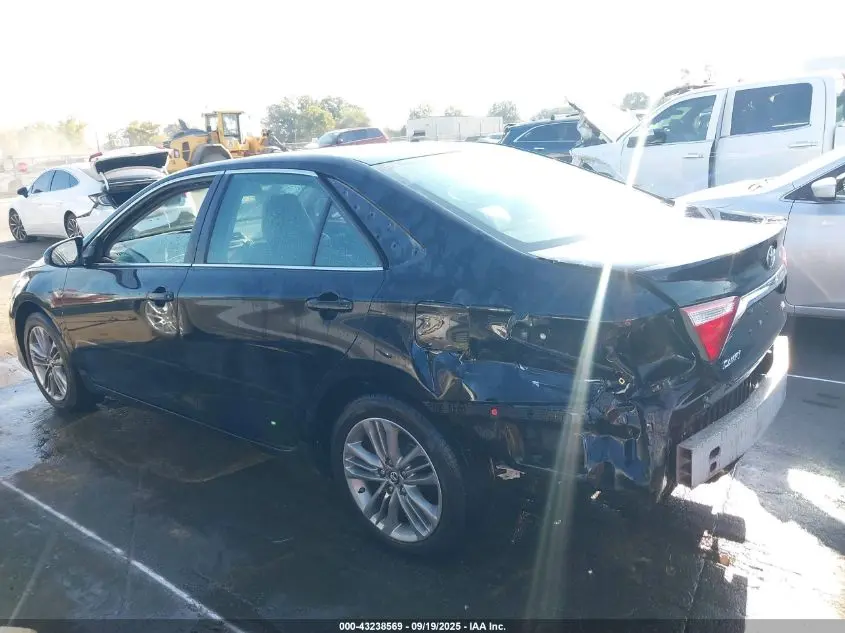 2016 TOYOTA CAMRY SE