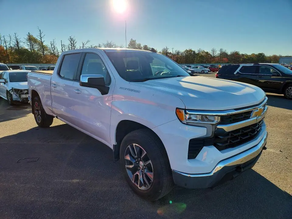 2023 CHEVROLET SILVERADO K1500 LT  