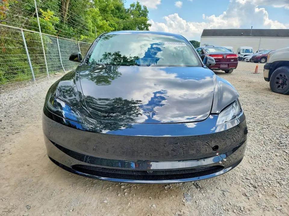 2026 TESLA MODEL 3   
