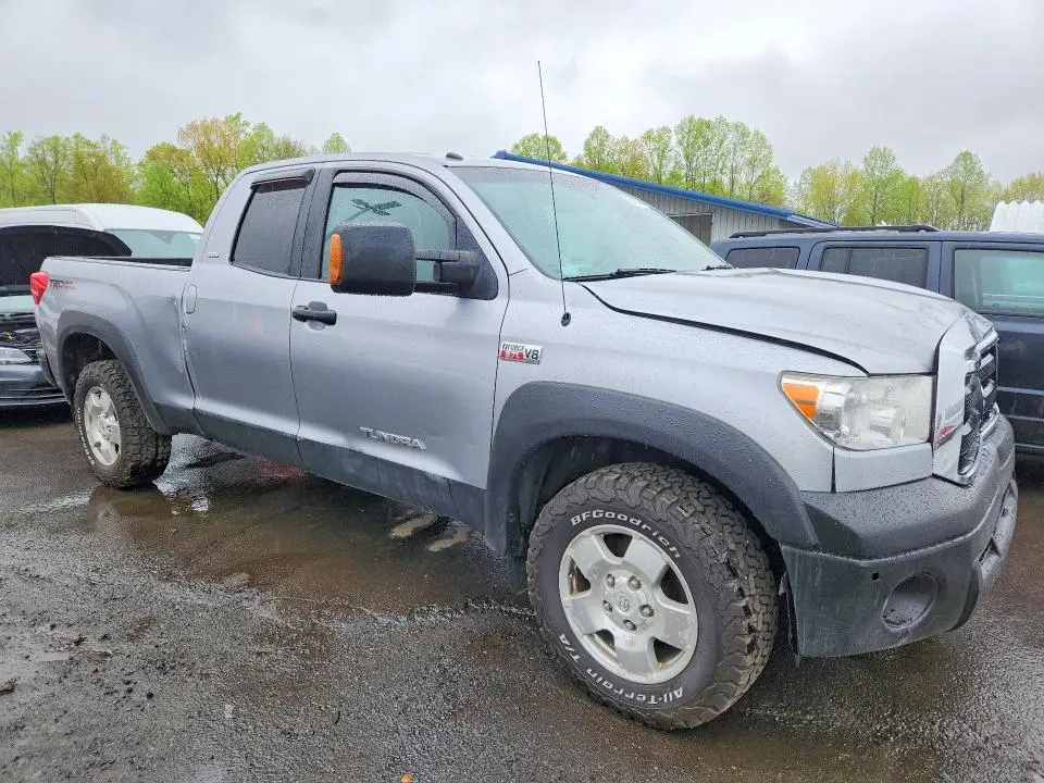 2010 TOYOTA TUNDRA DOUBLE CAB SR5  