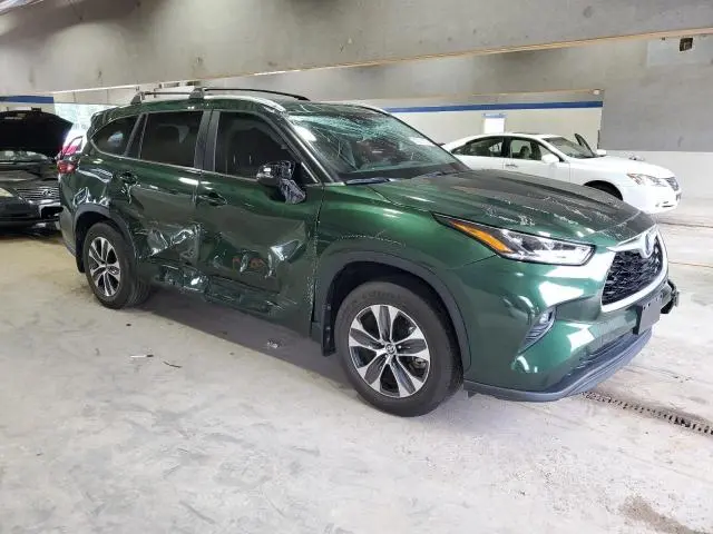 2023 TOYOTA HIGHLANDER HYBRID XLE  