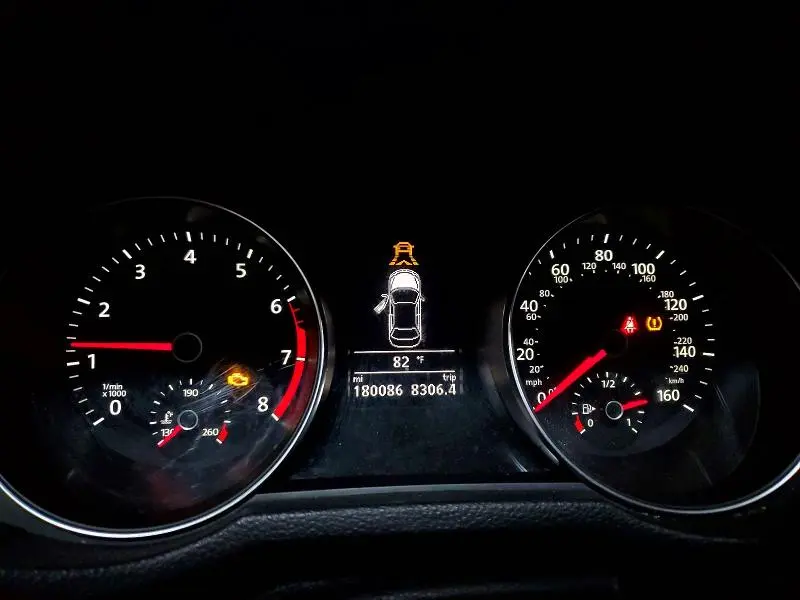 2016 VOLKSWAGEN PASSAT   