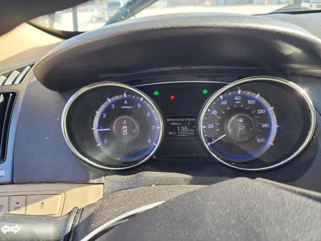 2012 HYUNDAI SONATA GLS  