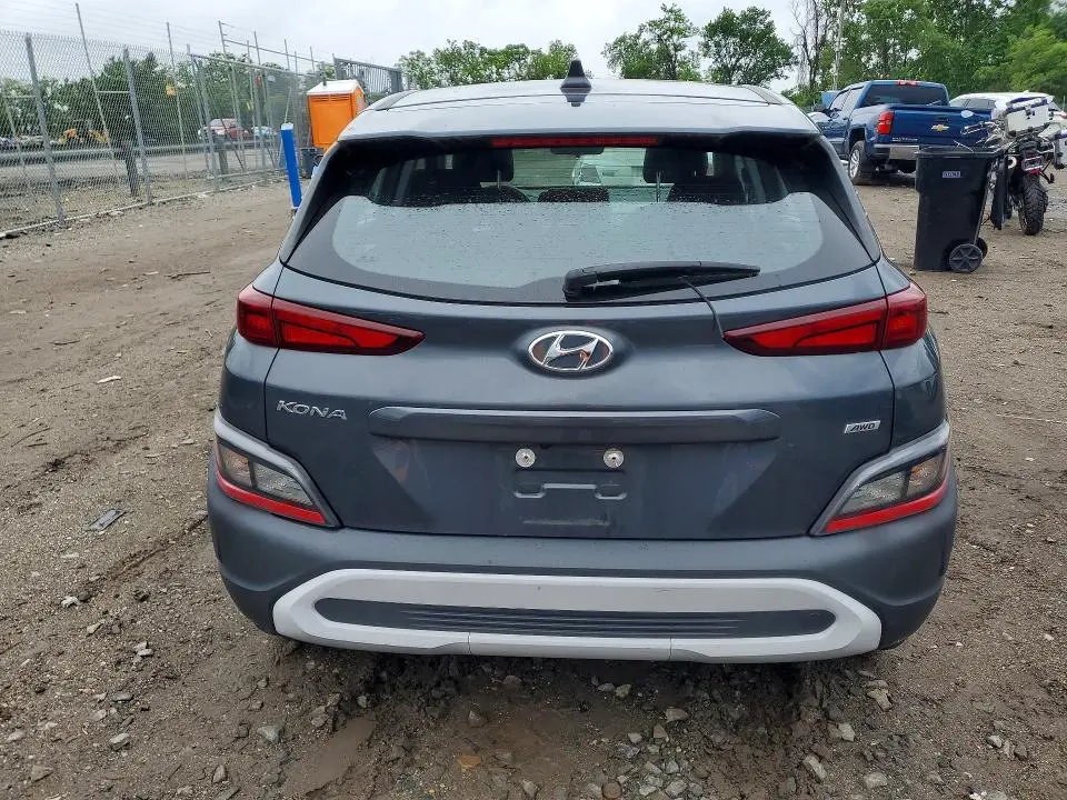 2022 HYUNDAI KONA SE  