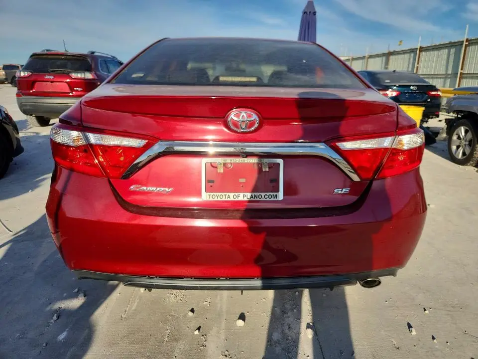 2017 TOYOTA CAMRY SE  