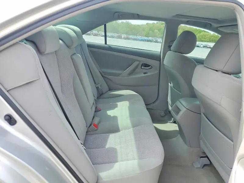 2011 TOYOTA CAMRY LE  