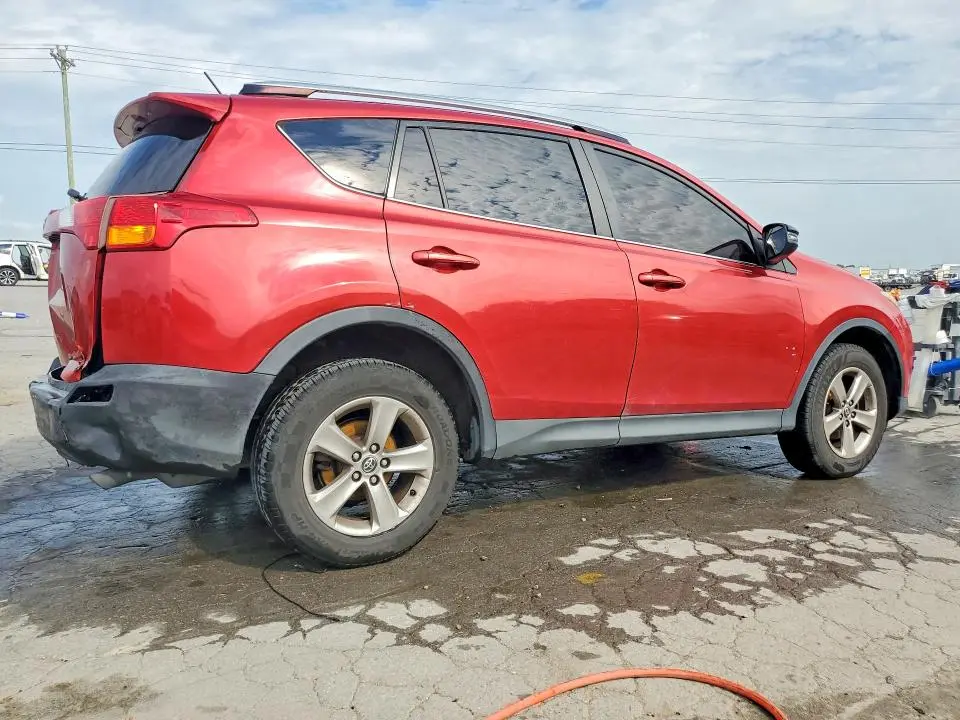 2015 TOYOTA RAV4 XLE  
