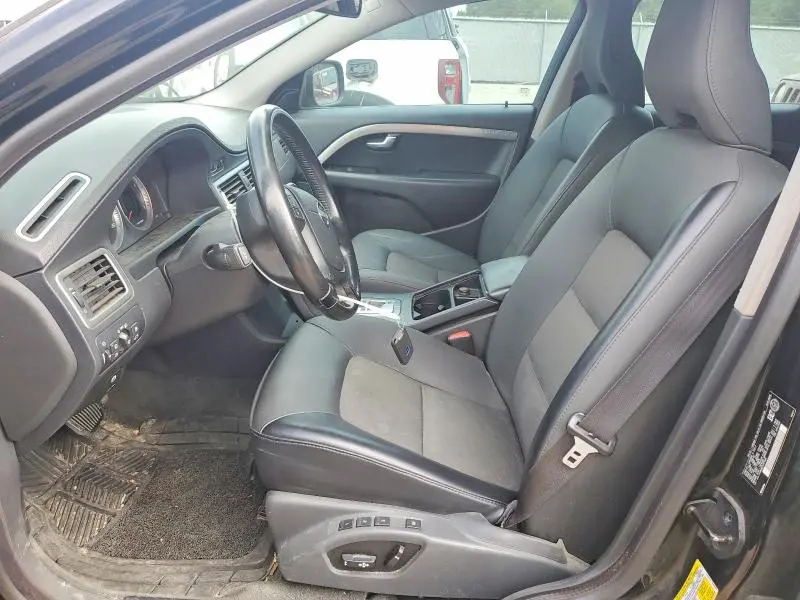 2010 VOLVO XC70 3.2  