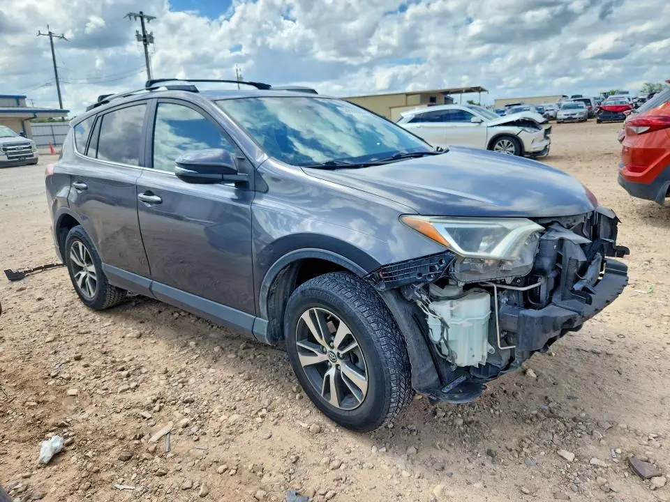 2018 TOYOTA RAV4 XLE  