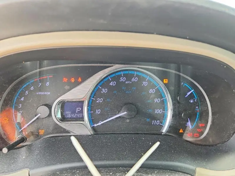 2014 TOYOTA SIENNA XLE 8-PASSENGER  
