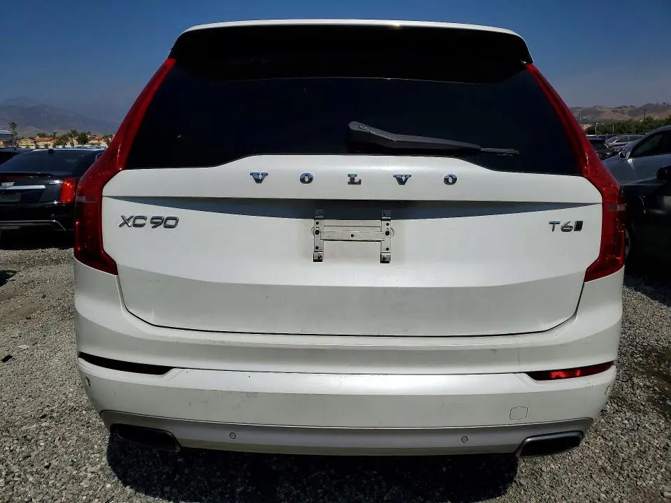 2016 VOLVO XC90 T6  