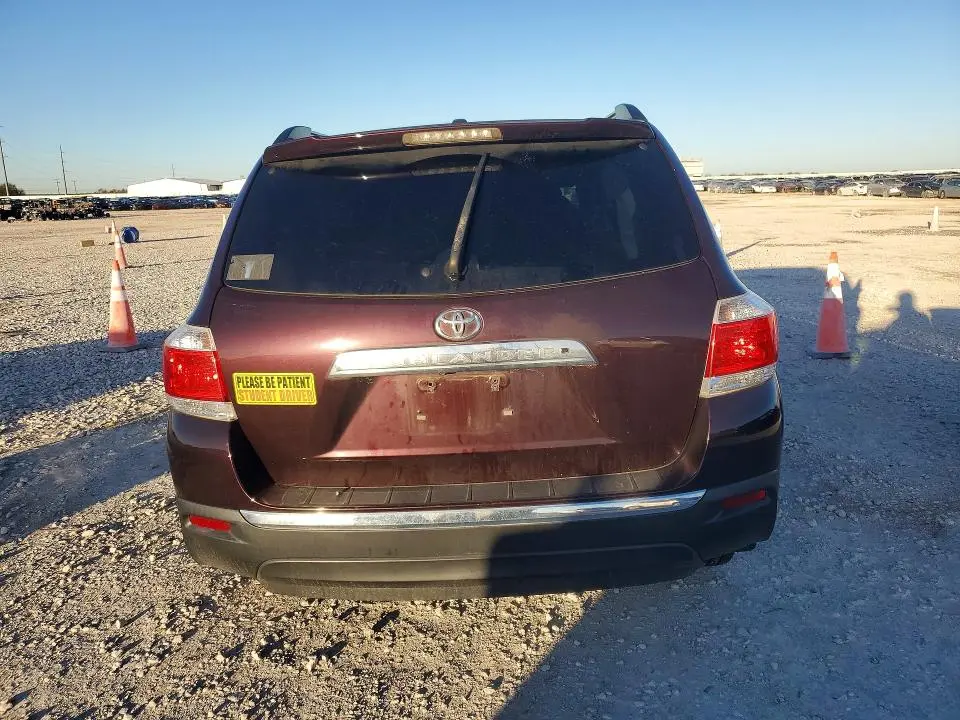 2013 TOYOTA HIGHLANDER LIMITED  