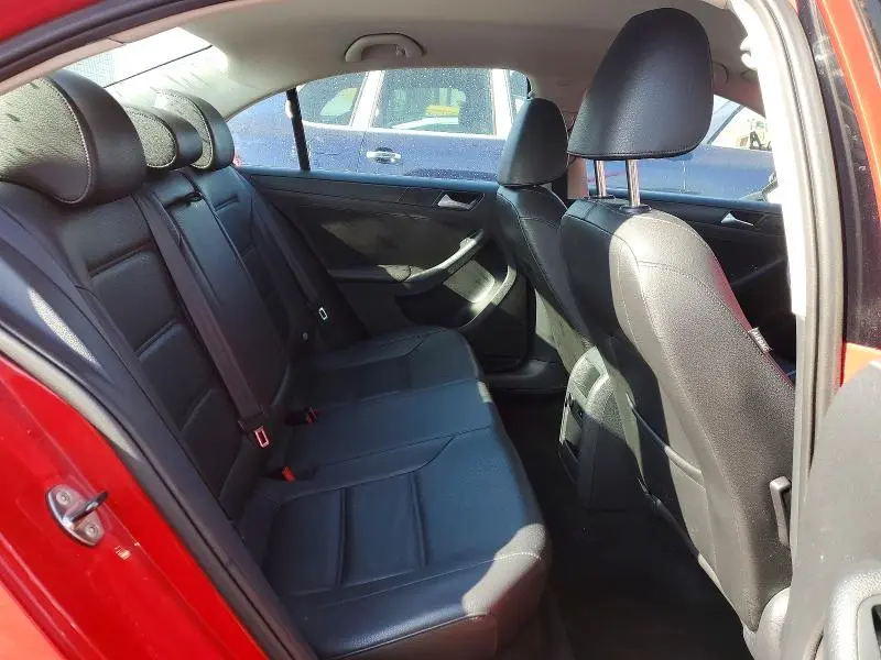 2014 VOLKSWAGEN JETTA SE  