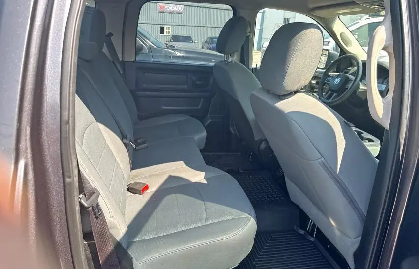 2016 RAM 1500 ST