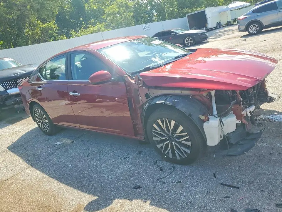 2023 NISSAN ALTIMA SV  