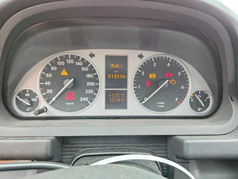 2011 MERCEDES-BENZ B200   