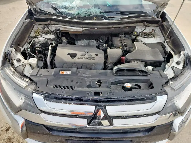 2016 MITSUBISHI OUTLANDER SE  