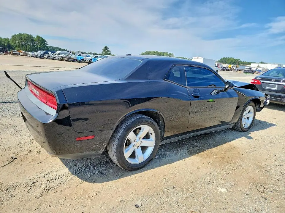 2012 DODGE CHALLENGER SXT  
