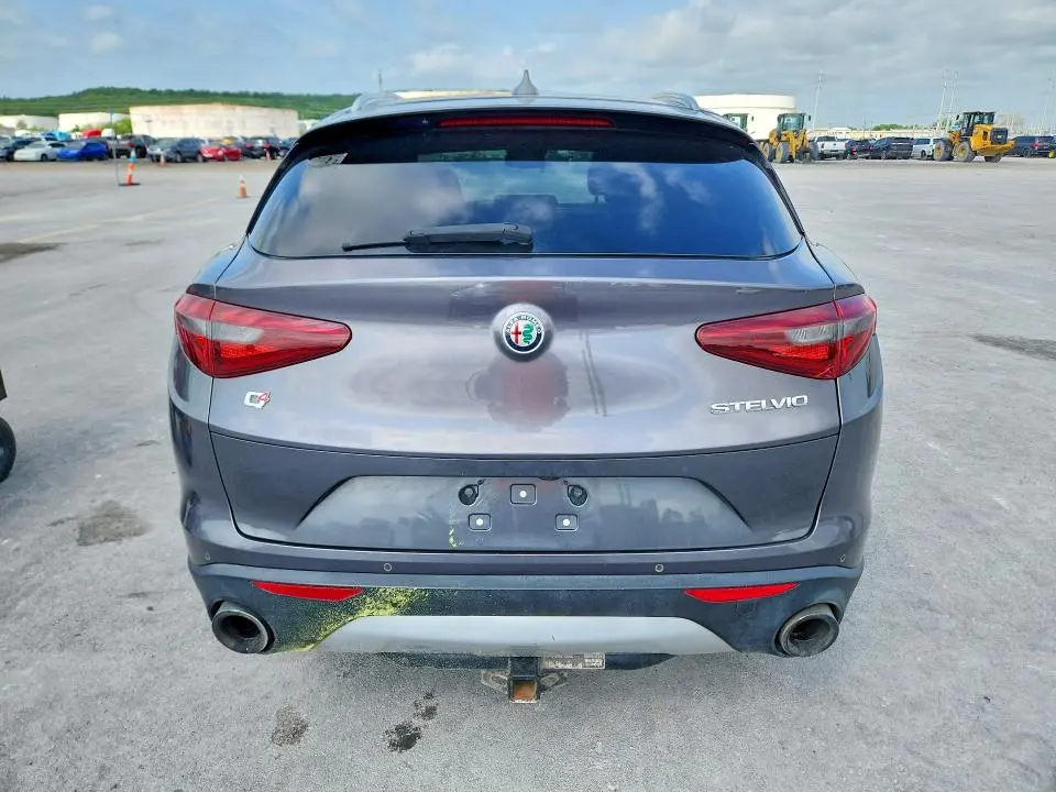 2018 ALFA ROMEO STELVIO TI  