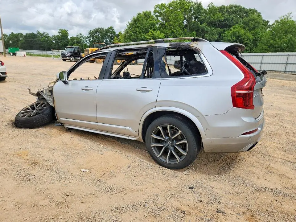 2017 VOLVO XC90 T6  