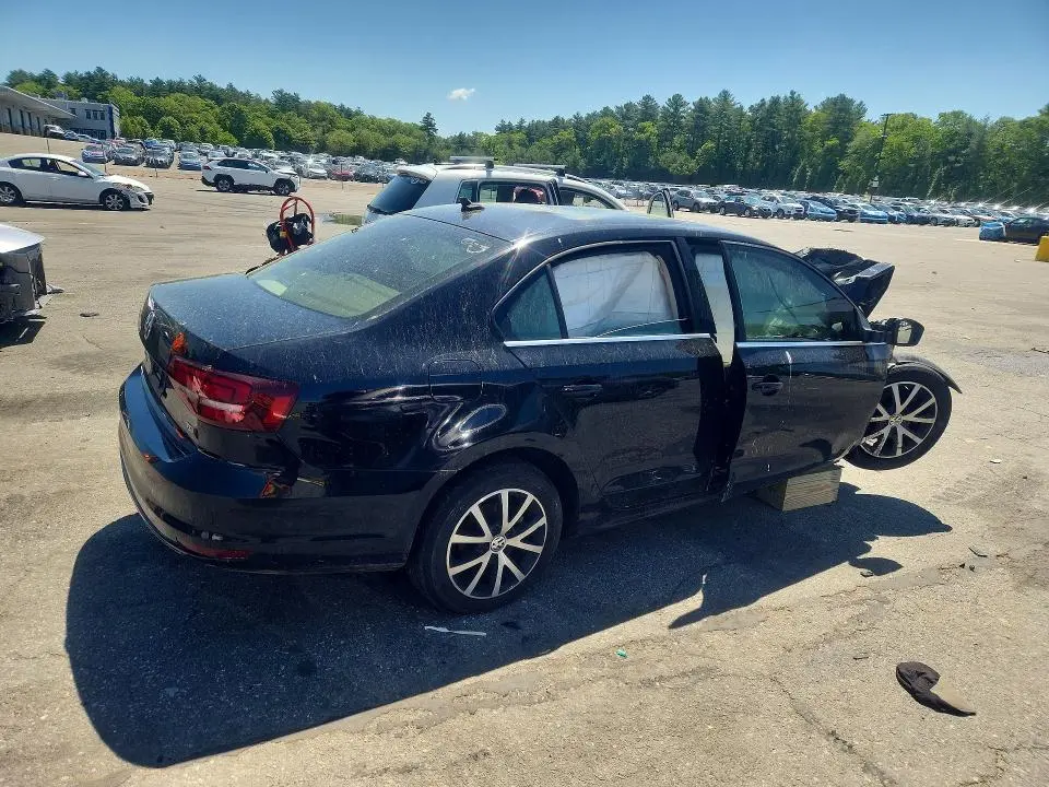 2017 VOLKSWAGEN JETTA SE  