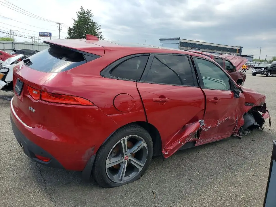 2017 JAGUAR F-PACE R - SPORT  