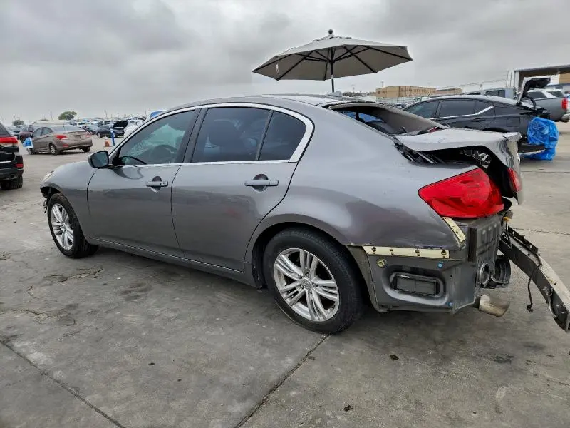 2013 INFINITI G37   