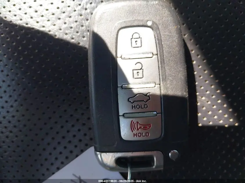 2012 HYUNDAI GENESIS 3.8 TRACK