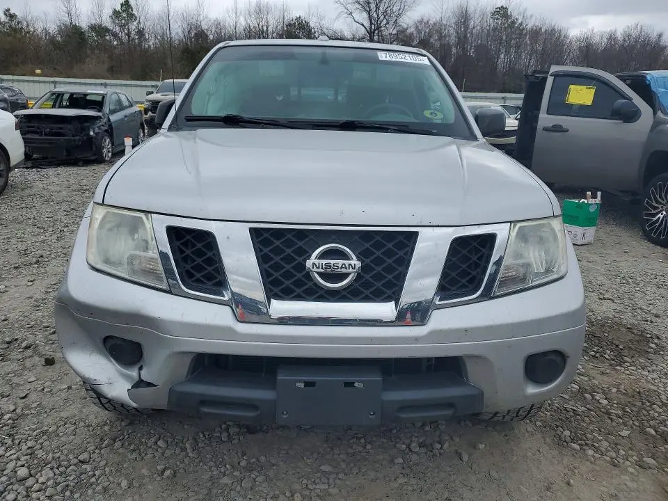 2016 NISSAN FRONTIER SV  