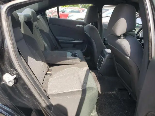 2016 DODGE CHARGER SE  