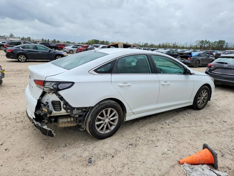2019 HYUNDAI SONATA SE  