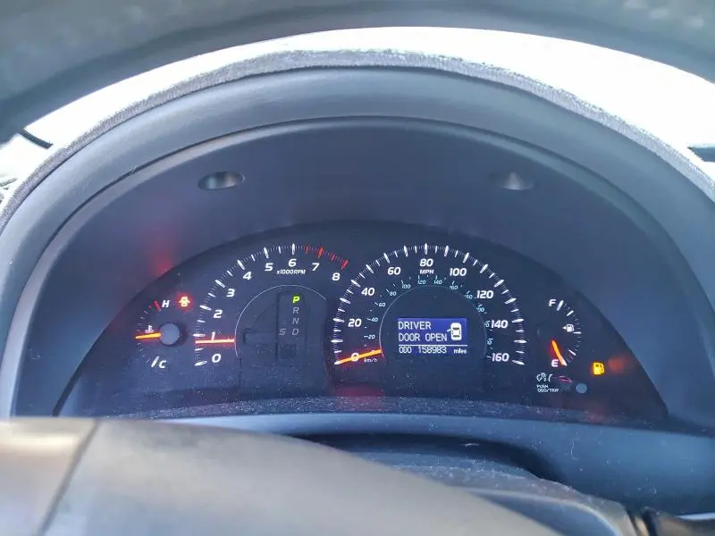 2011 TOYOTA CAMRY SE  