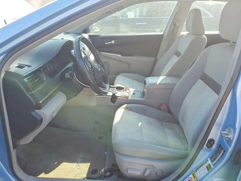 2013 TOYOTA CAMRY XLE  