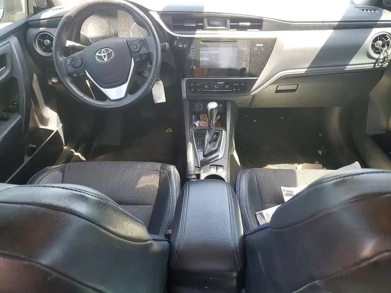 2017 TOYOTA COROLLA SE  