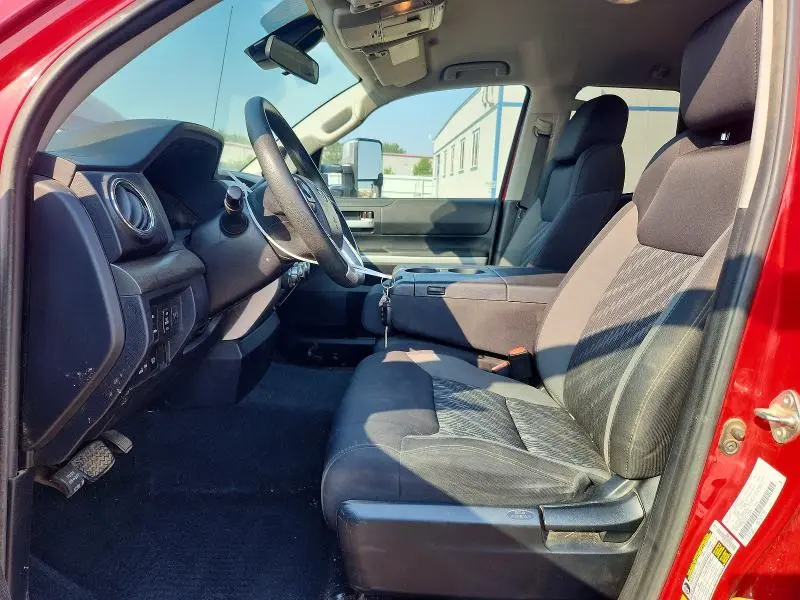 2018 TOYOTA TUNDRA SR5  
