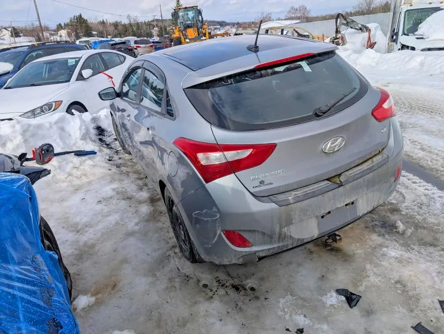 2015 HYUNDAI ELANTRA GT BASE  