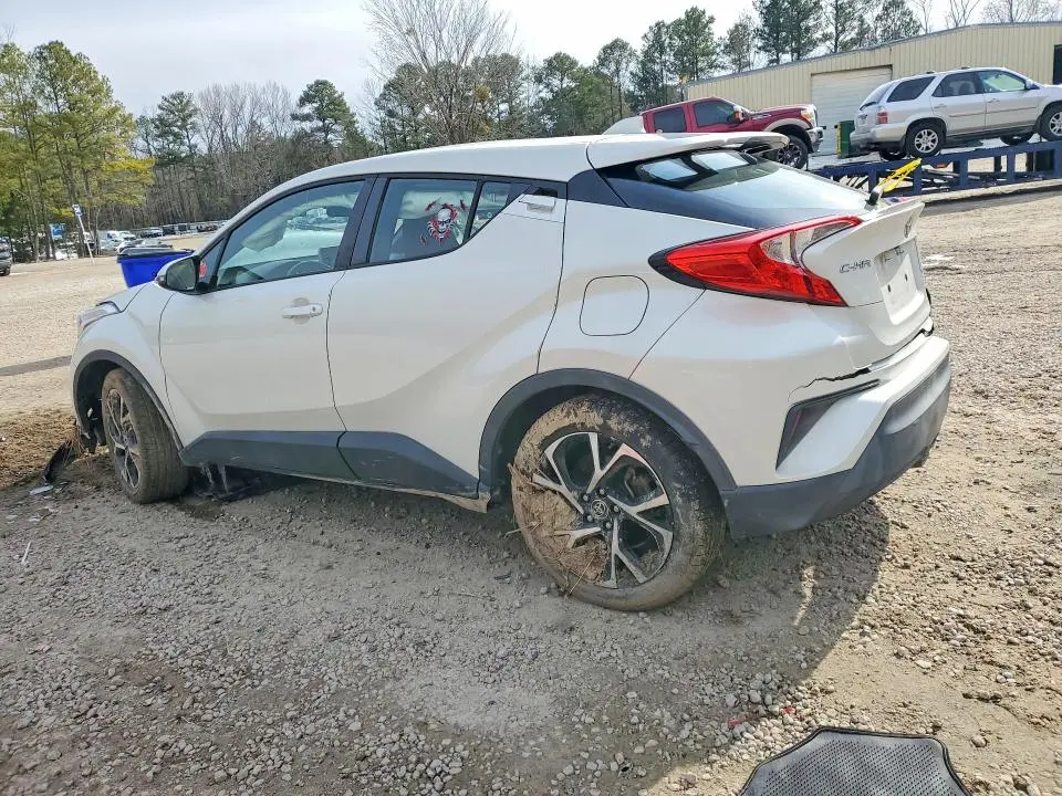 2019 TOYOTA C-HR XLE  