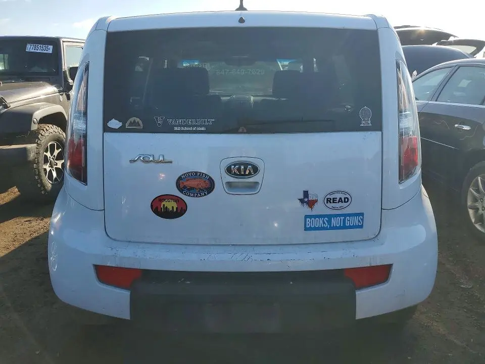 2011 KIA SOUL +  